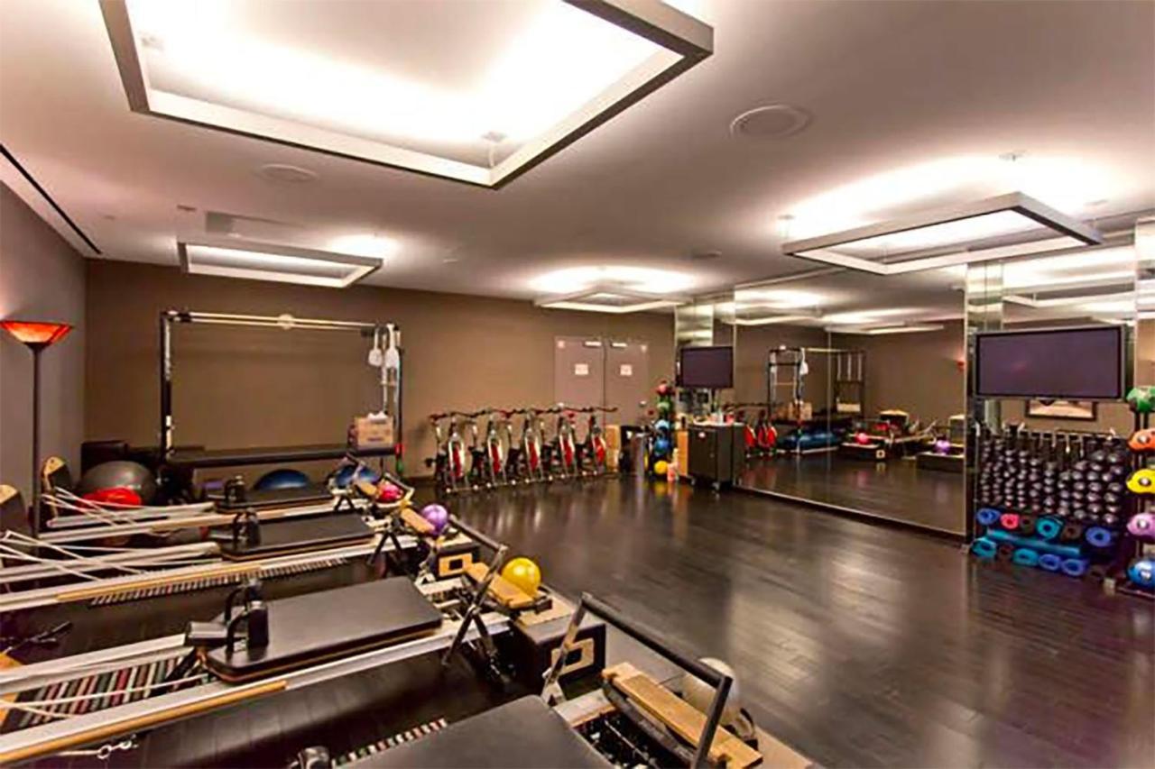 Huge Modern Luxury 17 Floor Panoramic Corner Suite With Open Balcony Las Vegas Kültér fotó