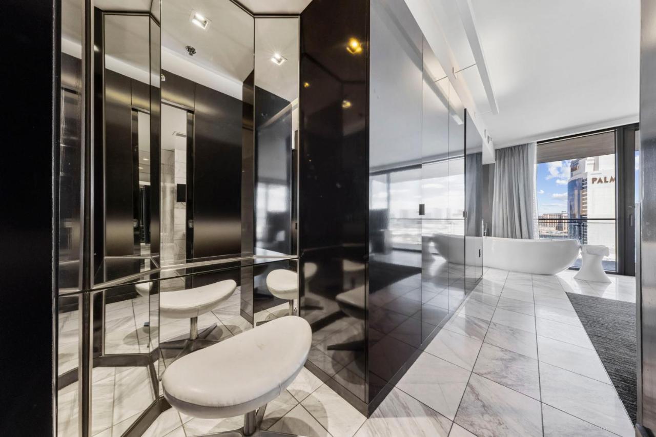 Huge Modern Luxury 17 Floor Panoramic Corner Suite With Open Balcony Las Vegas Kültér fotó
