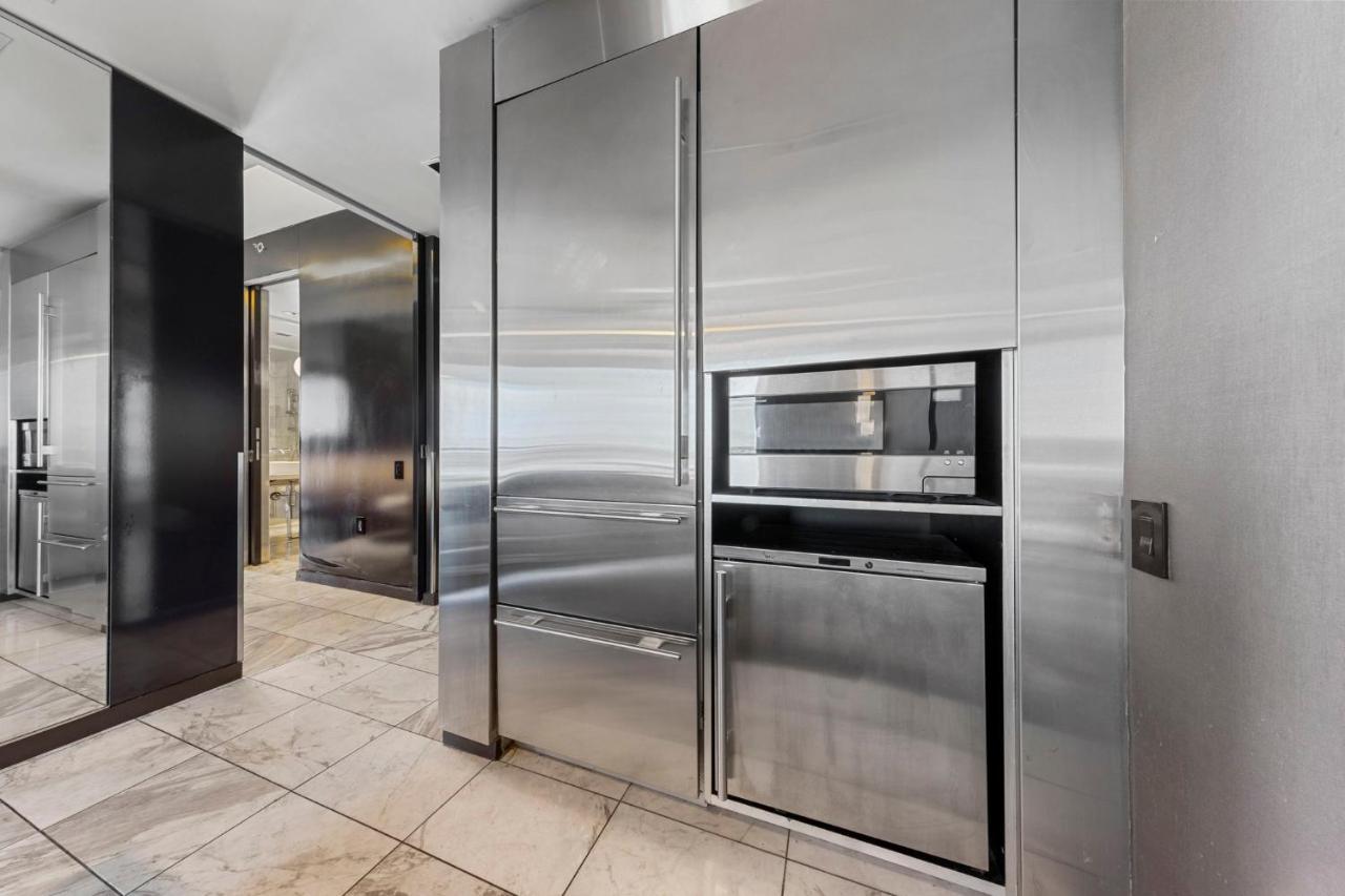 Huge Modern Luxury 17 Floor Panoramic Corner Suite With Open Balcony Las Vegas Kültér fotó