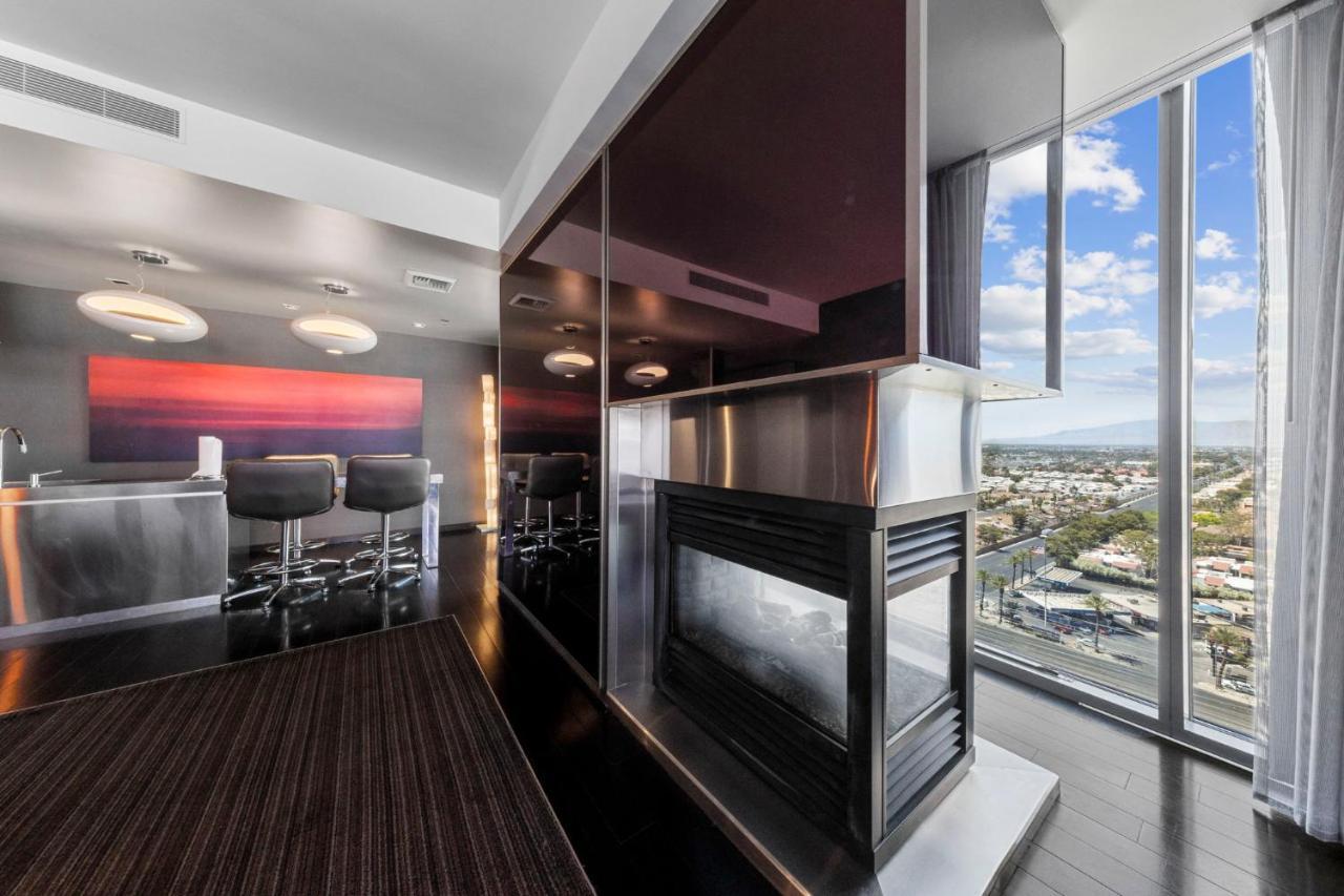 Huge Modern Luxury 17 Floor Panoramic Corner Suite With Open Balcony Las Vegas Kültér fotó